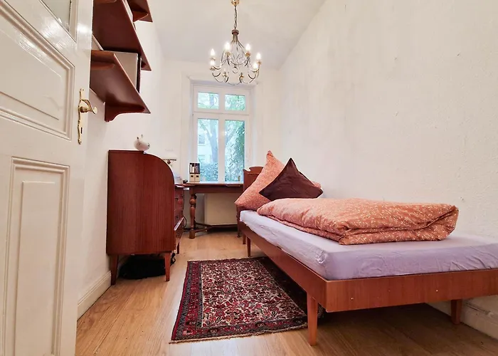 Very Accessible, Cozy And Old Abode But Gold In The Heart Of The Apartment *