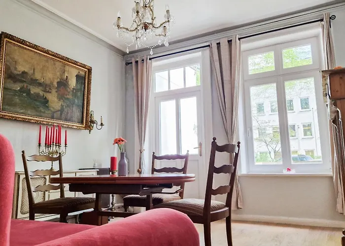 Apartment Very Accessible, Cozy And Old Abode But Gold In The Heart Of The *